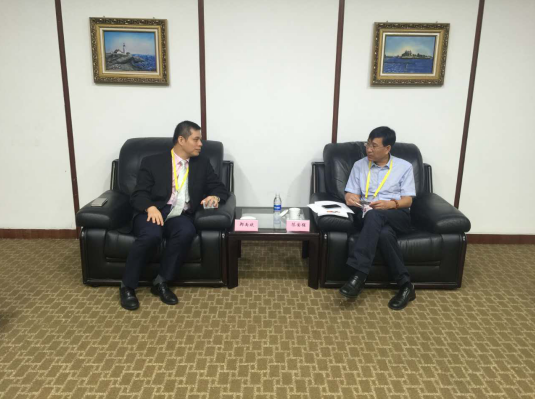 仟億達董事長鄭兩斌與浙江省舟山市商務局副局長陳國強對接洽談 仟億達董事長鄭兩斌與浙江省舟山市商務局副局長陳國強對接洽談