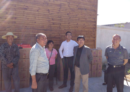 仟億達集團候總(右二)與諶應書記(右一) 仟億達集團候總(右二)與諶應書記(右一)